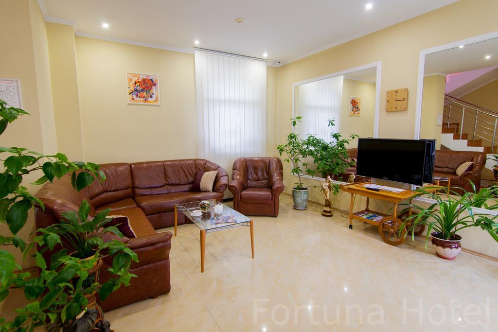 Fortuna Hotel Chisinau Ngoại thất bức ảnh