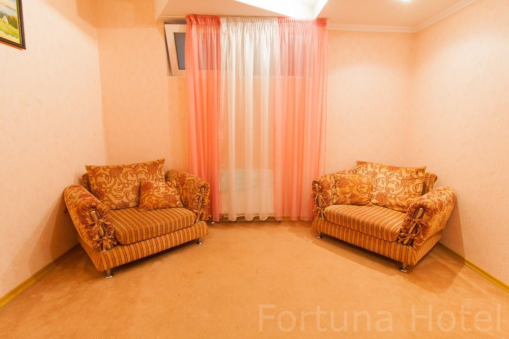 Fortuna Hotel Chisinau Ngoại thất bức ảnh