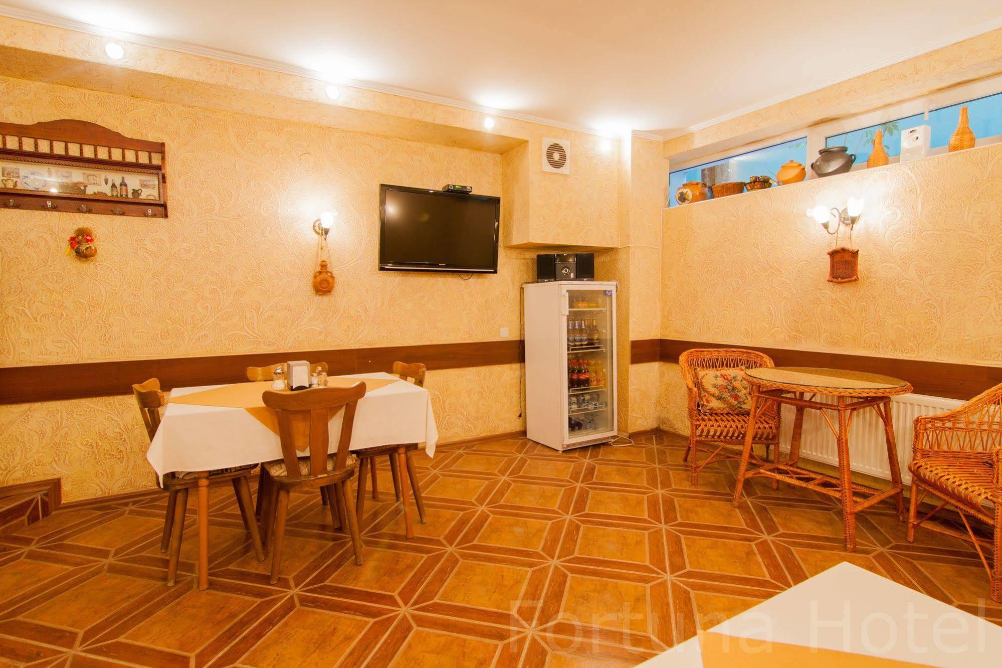 Fortuna Hotel Chisinau Ngoại thất bức ảnh