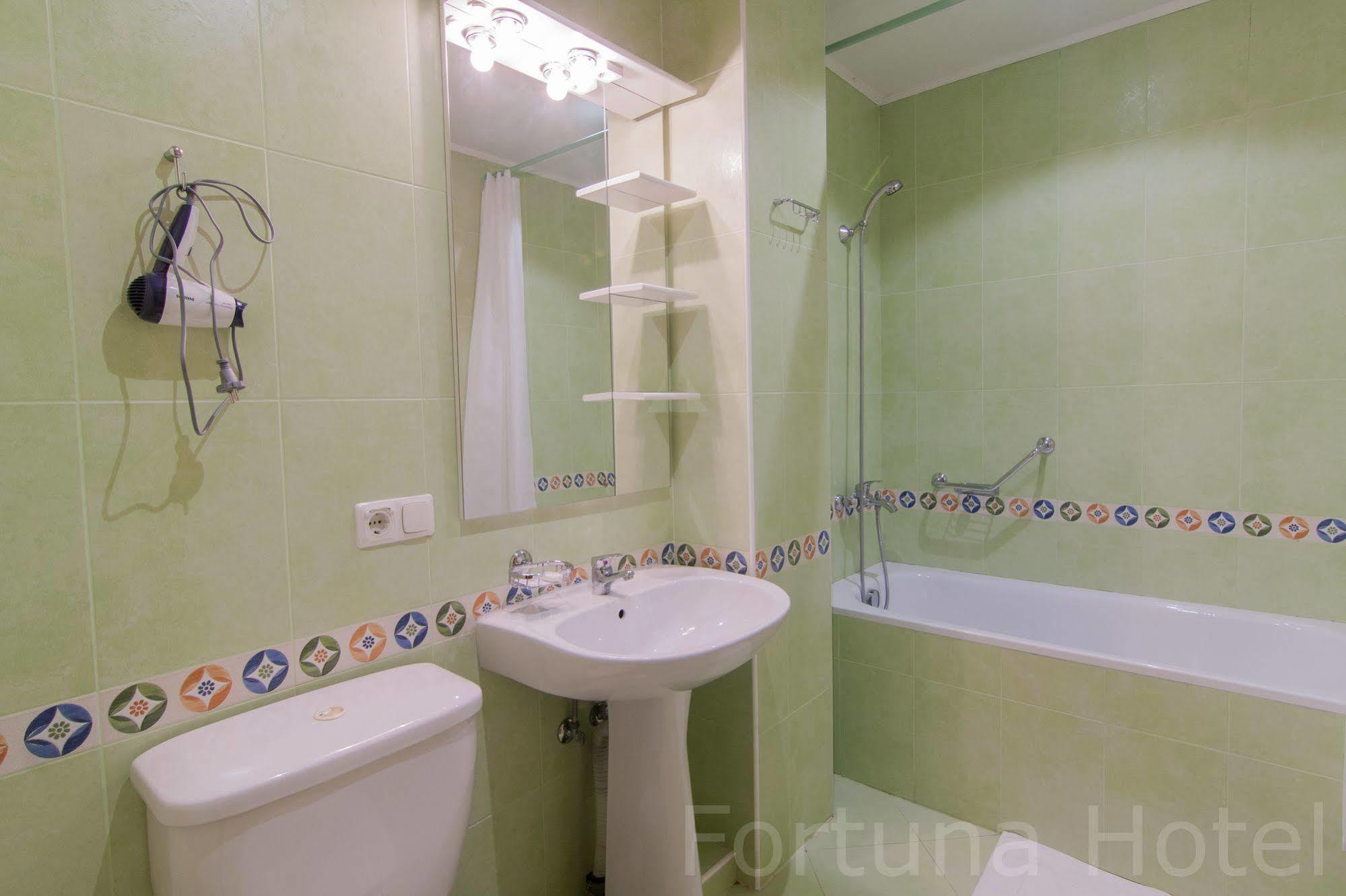 Fortuna Hotel Chisinau Ngoại thất bức ảnh