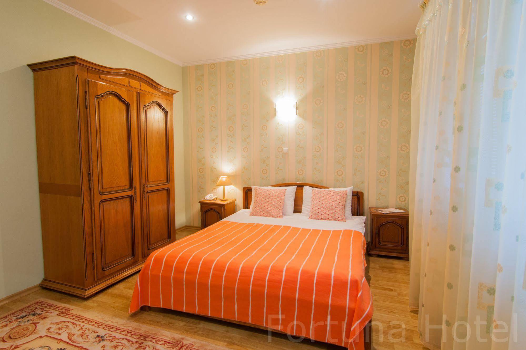 Fortuna Hotel Chisinau Ngoại thất bức ảnh