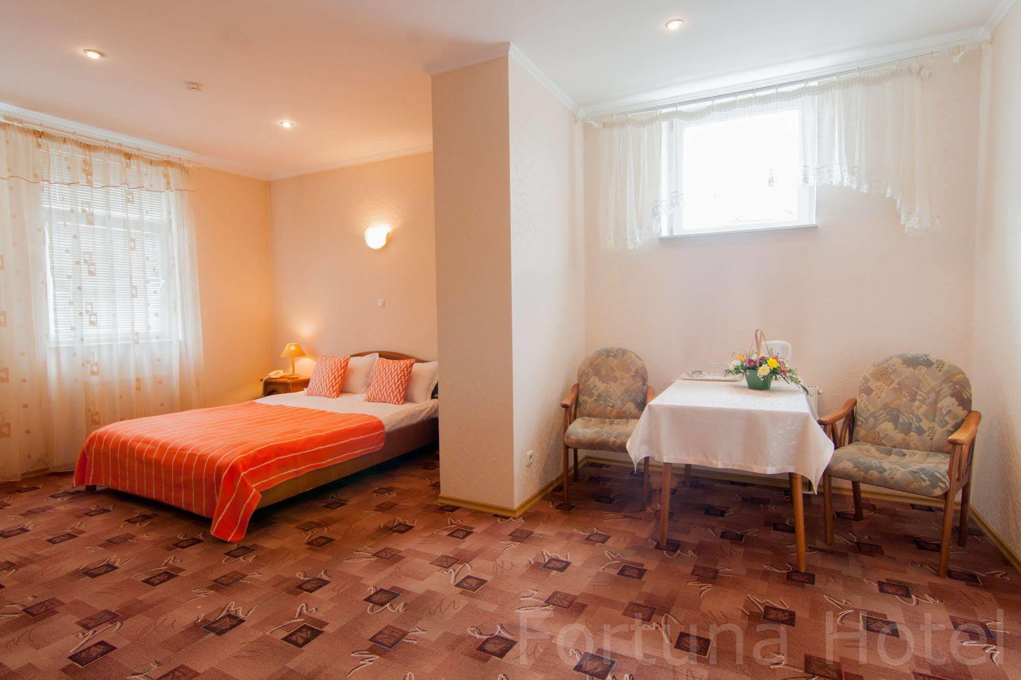 Fortuna Hotel Chisinau Ngoại thất bức ảnh