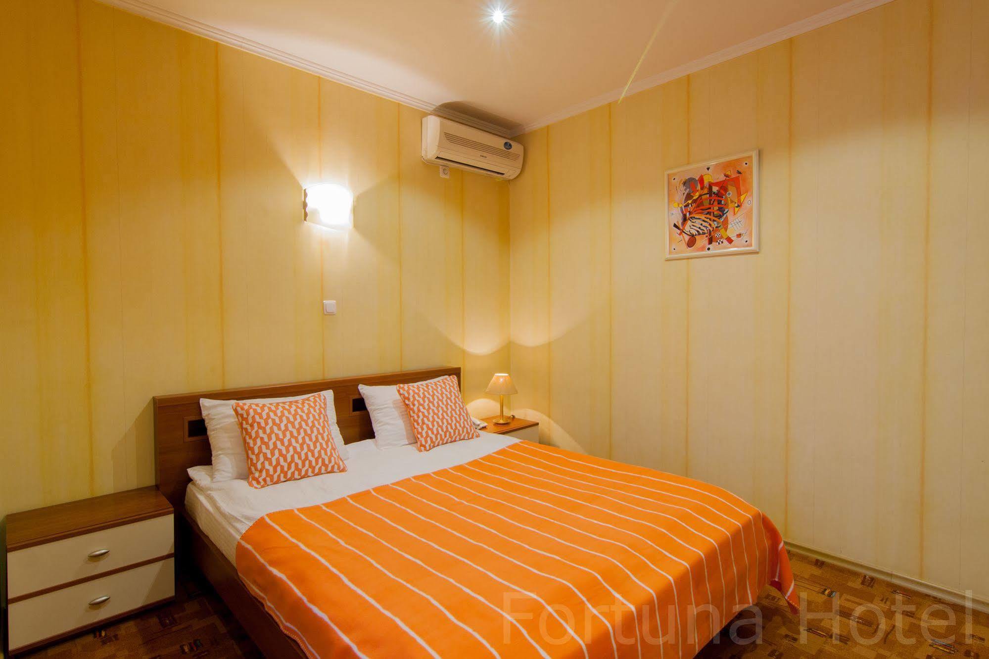 Fortuna Hotel Chisinau Ngoại thất bức ảnh