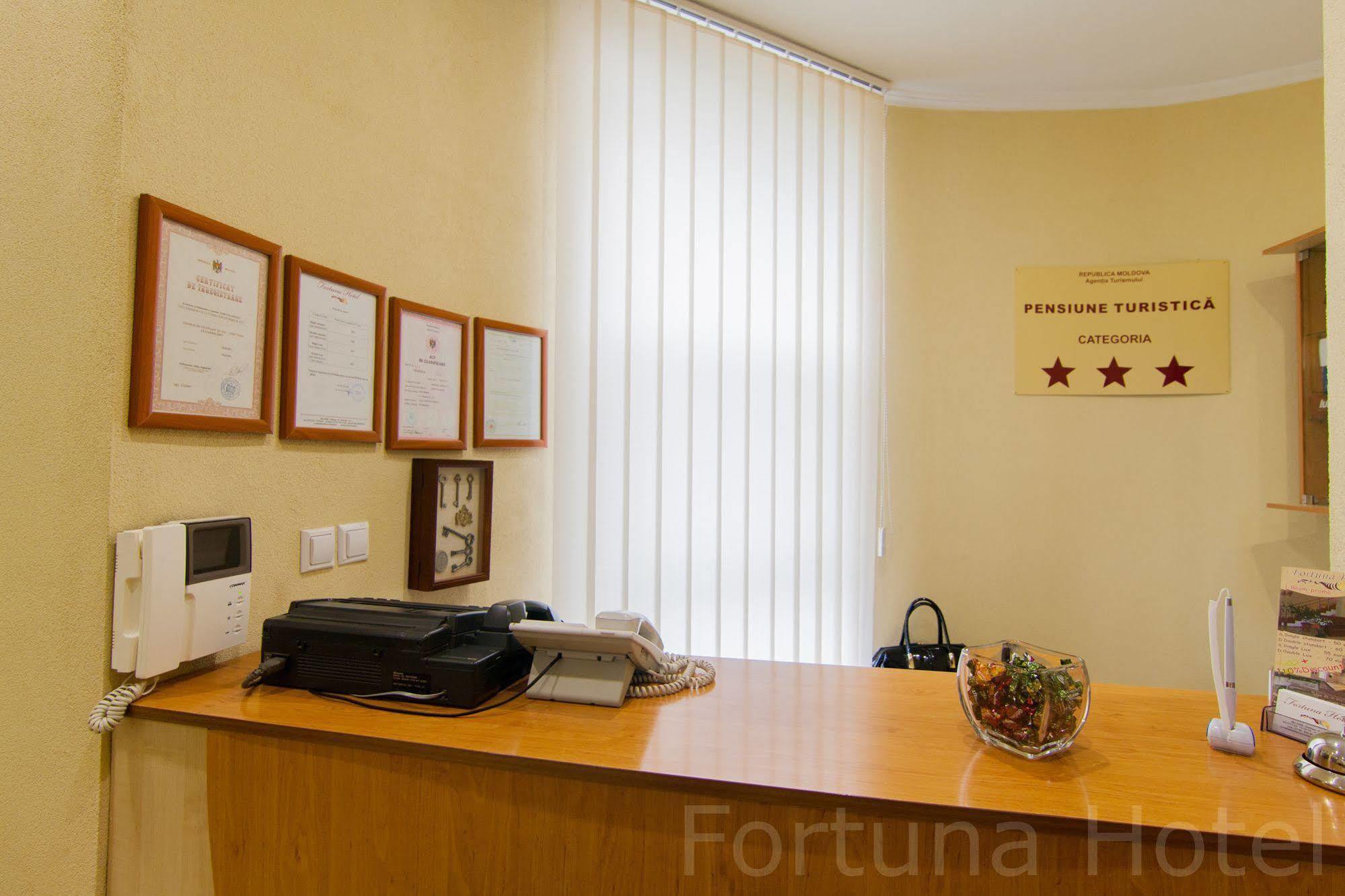 Fortuna Hotel Chisinau Ngoại thất bức ảnh