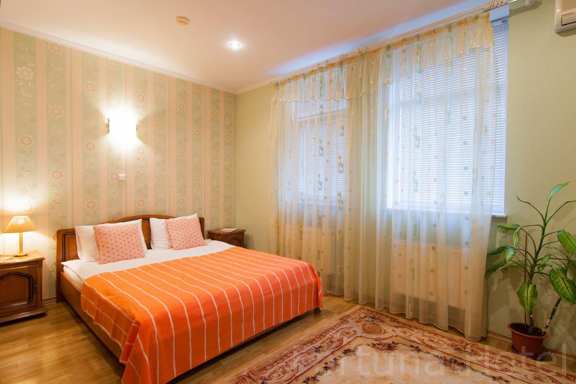 Fortuna Hotel Chisinau Ngoại thất bức ảnh