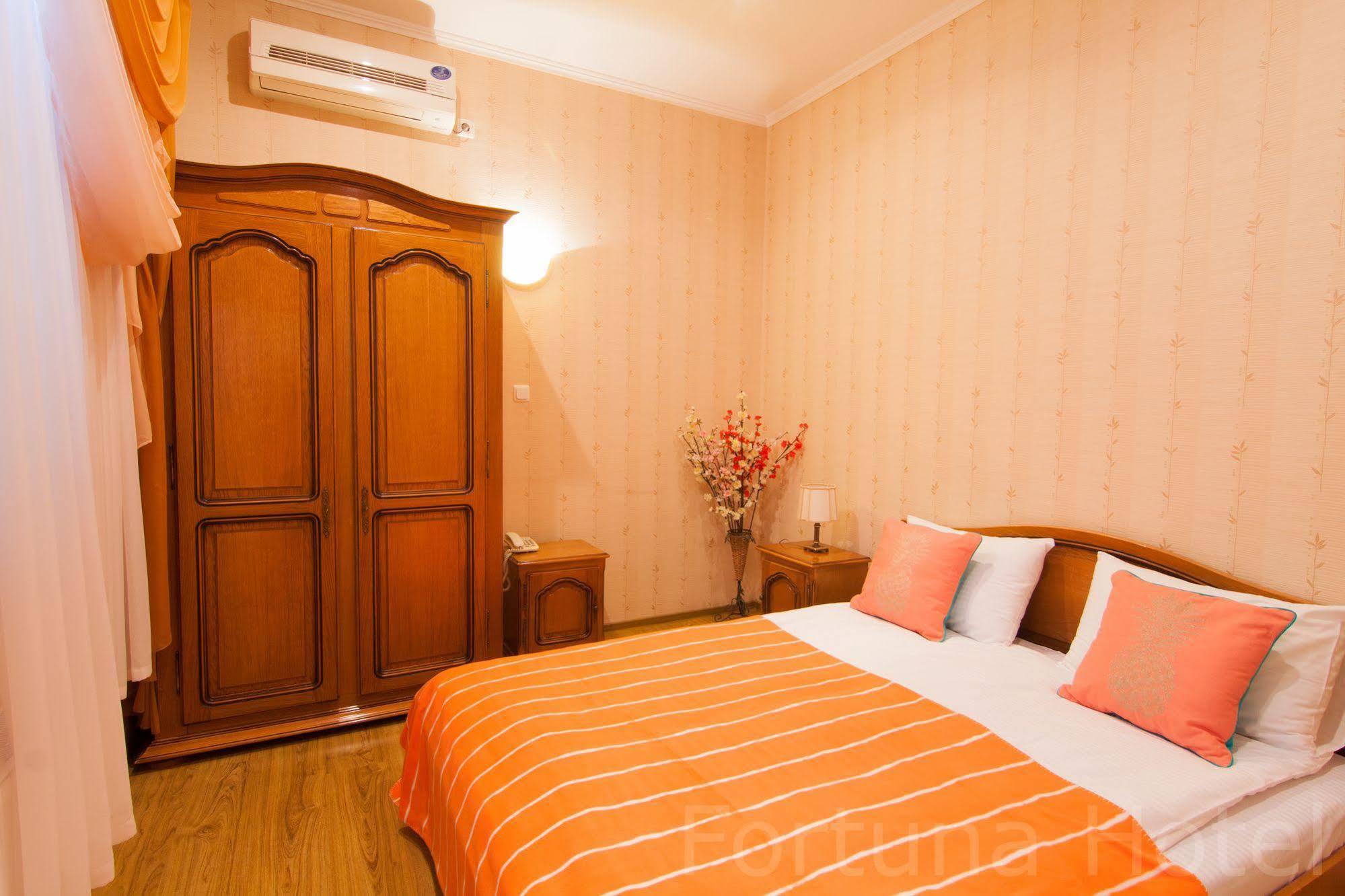 Fortuna Hotel Chisinau Ngoại thất bức ảnh