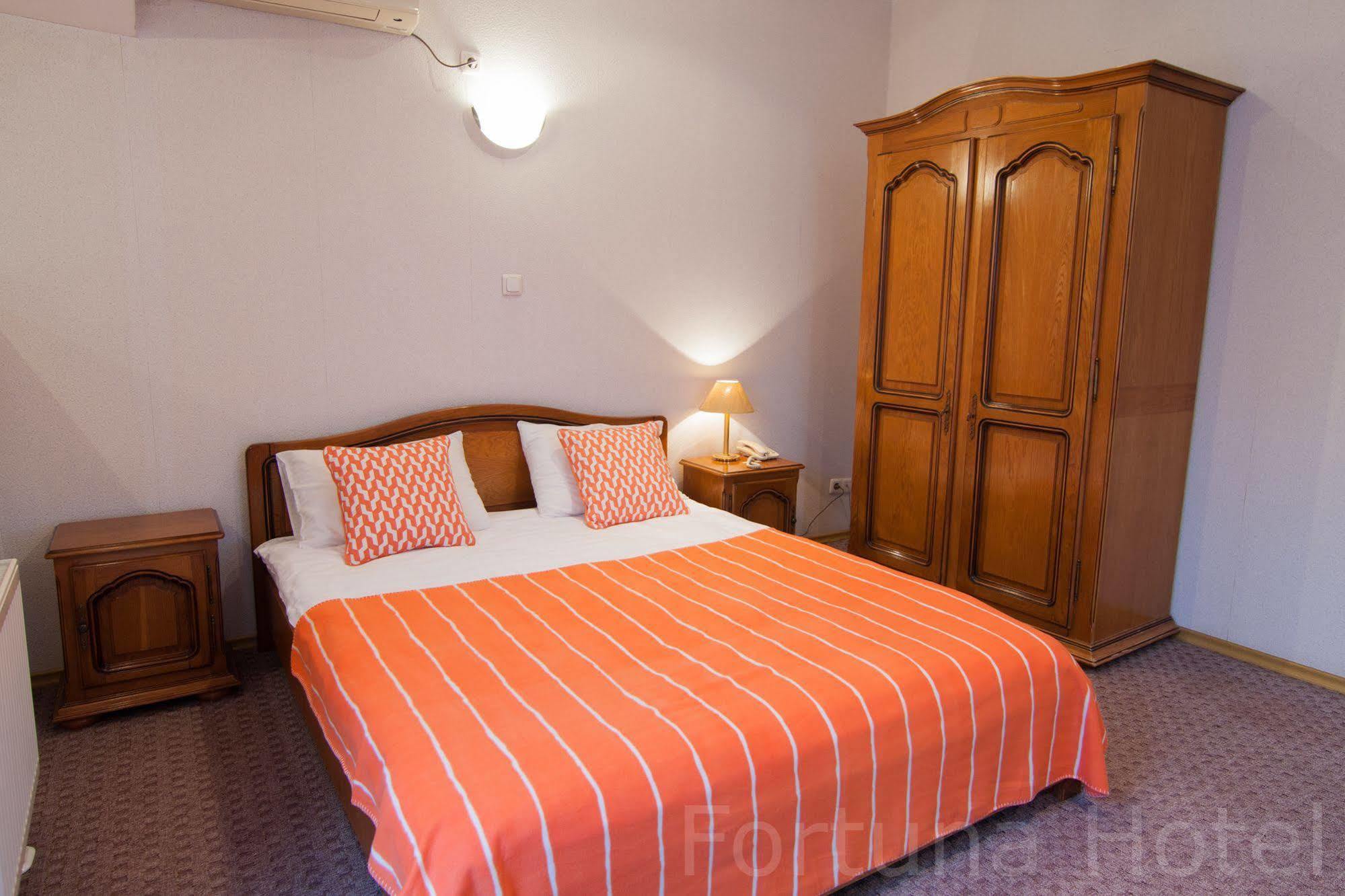 Fortuna Hotel Chisinau Ngoại thất bức ảnh