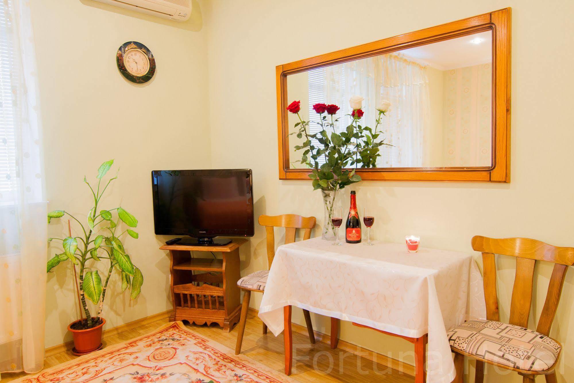 Fortuna Hotel Chisinau Ngoại thất bức ảnh
