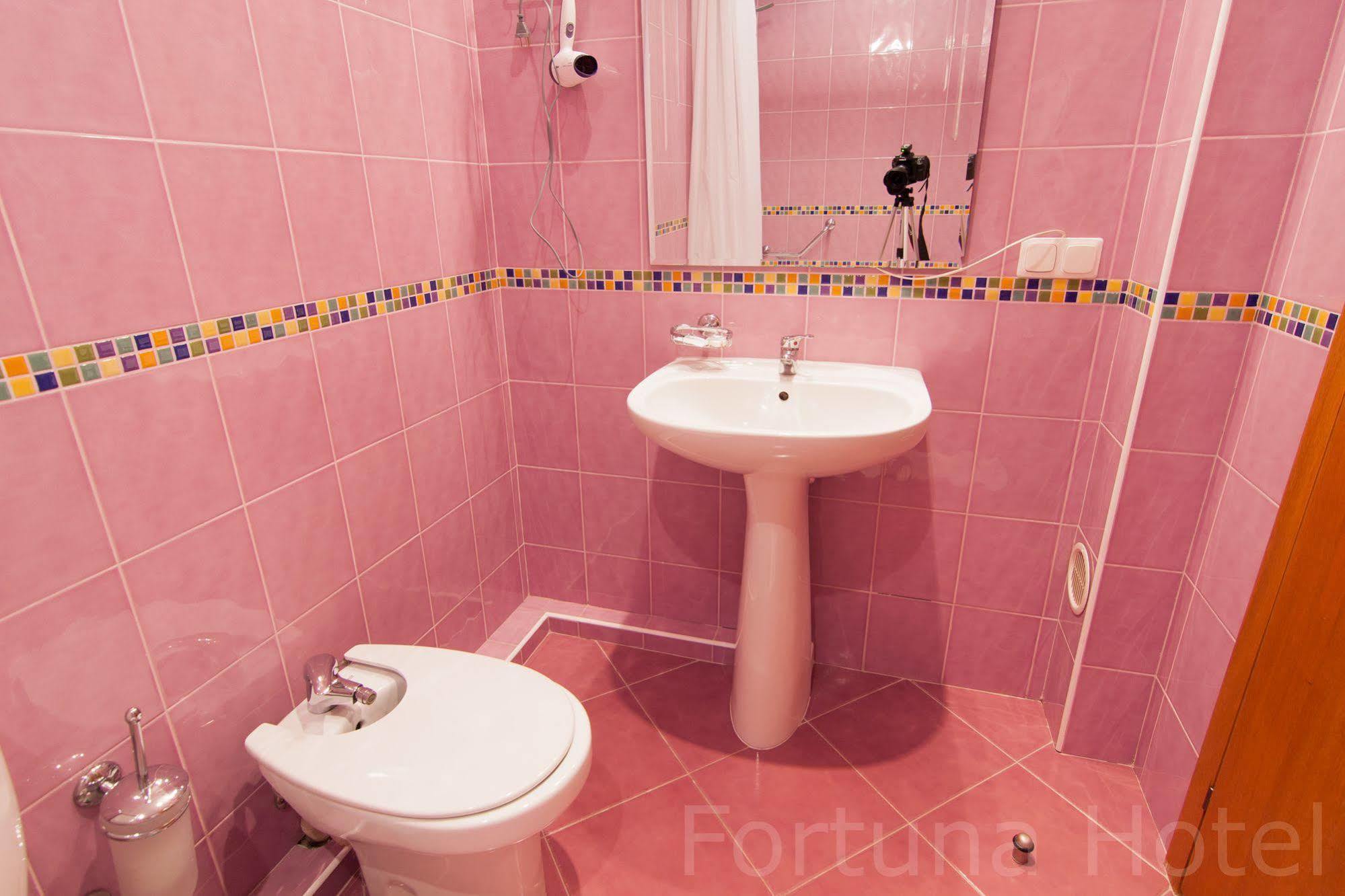 Fortuna Hotel Chisinau Ngoại thất bức ảnh